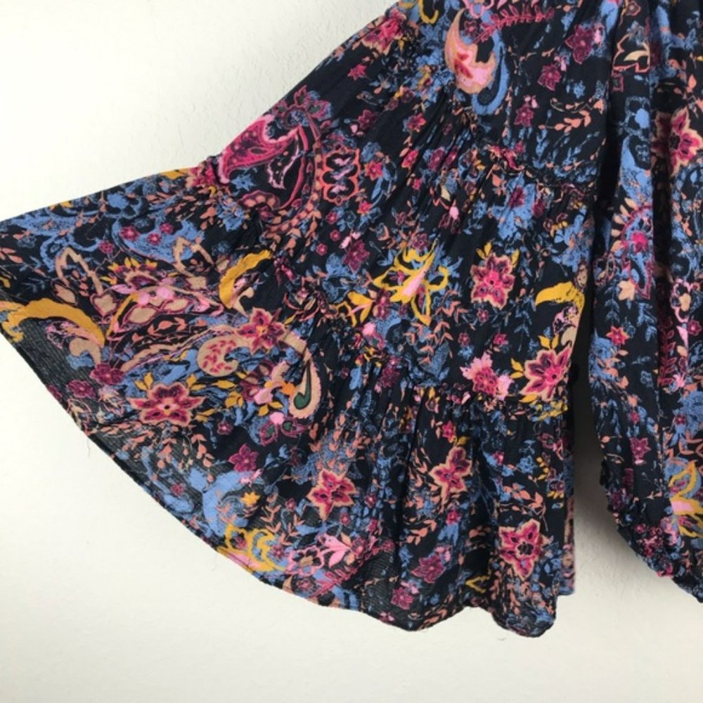 Free People • Free Spirit Off the Shoulders Bell Sleeve Top || Medium - Picture 5 of 5